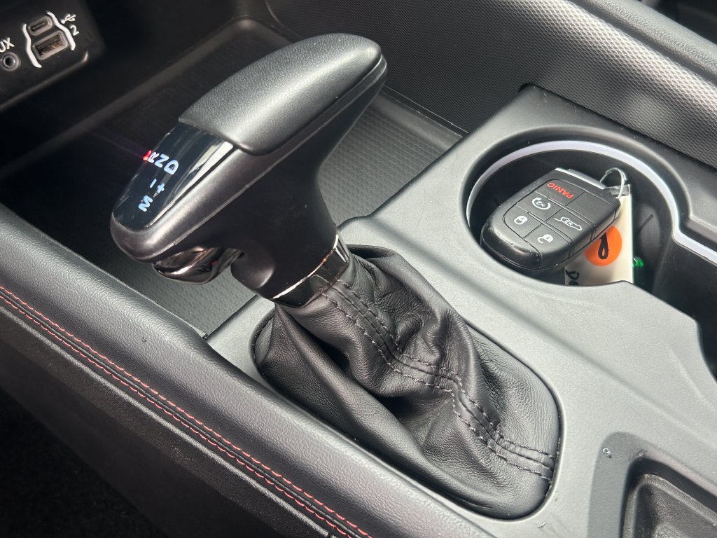 Used 2025 Dodge Durango GT AWD/4WD image 17