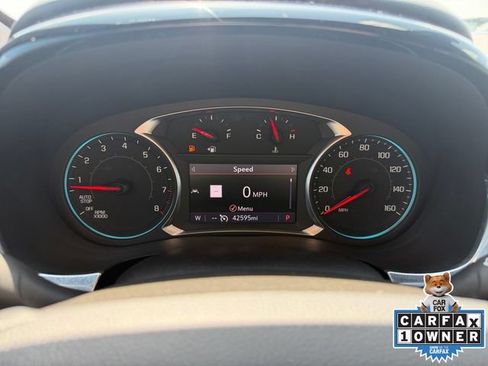 Used 2023 Chevrolet Traverse RS AWD/4WD image 14