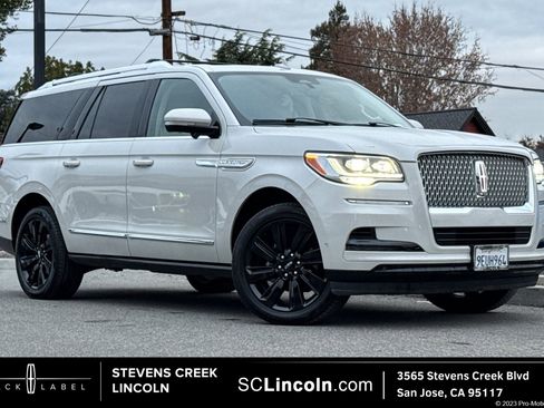 Used 2022 Lincoln Navigator L Reserve image 1