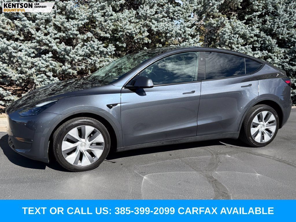 Used 2023 Tesla Model Y Long Range AWD/4WD image 1