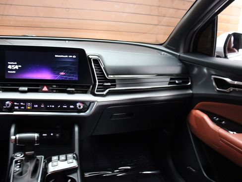 Used 2023 Kia Sportage SX image 32