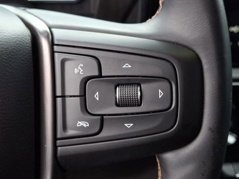 Used 2024 GMC Sierra 2500 AT4 w/ AT4 Premium Plus Package image 18