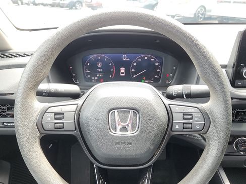Used 2025 Honda Accord LX image 19
