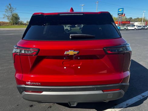 Used 2025 Chevrolet Equinox LT FWD image 6