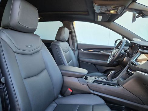 Certified 2025 Cadillac XT5 Premium Luxury image 28