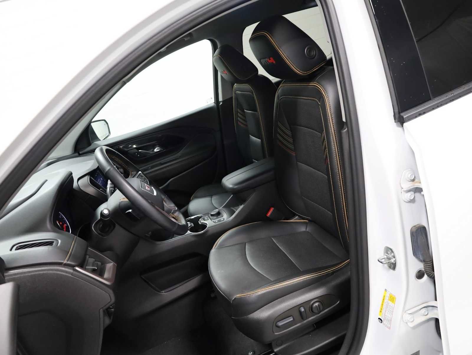 Used 2023 GMC Terrain AT4 w/ Tech Package AWD/4WD image 5