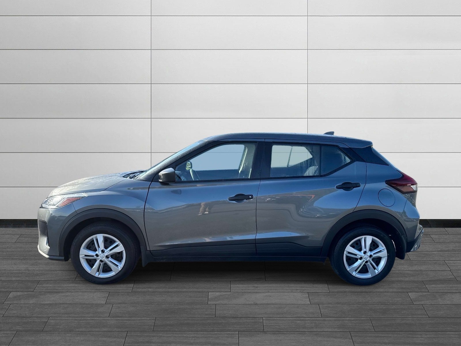 Used 2025 Nissan Kicks Play S FWD image 6
