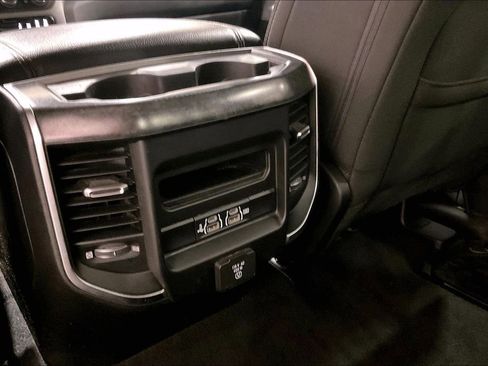 Used 2019 RAM 1500 Big Horn AWD/4WD image 34