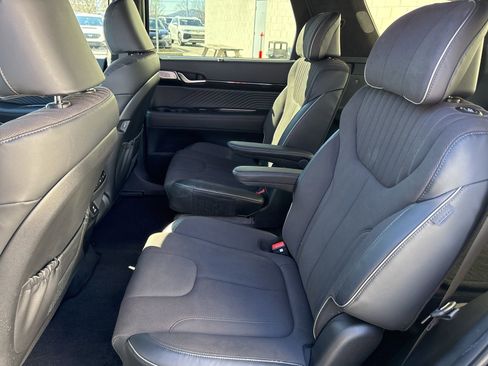 Used 2025 Hyundai Palisade Calligraphy image 17