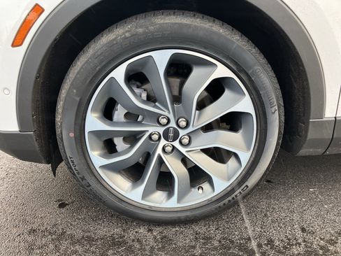 Used 2023 Lincoln Nautilus Reserve w/ Equipment Group 201A image 11