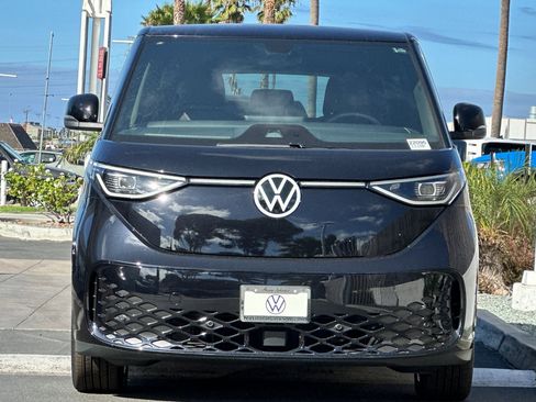 New 2025 Volkswagen ID. Buzz Pro S image 3