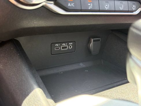 Used 2025 Nissan Altima 2.5 SV FWD image 10