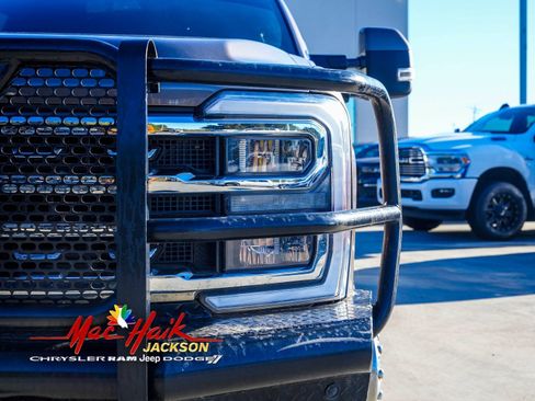 Used 2023 Ford F350 Lariat image 6