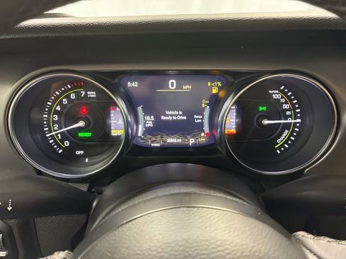 Used 2023 Jeep Wrangler Unlimited image 15