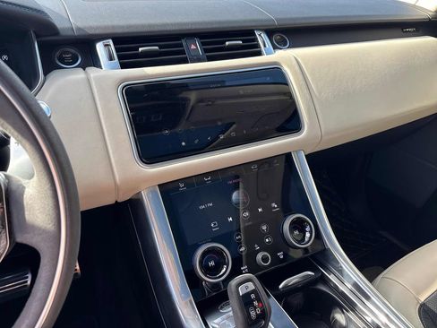 Used 2019 Land Rover Range Rover Sport HST image 9