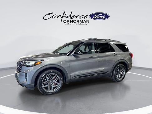 New 2026 Ford Explorer ST-Line w/ ST-Line Street Pack RWD image 4