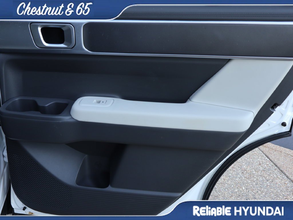 Used 2024 Hyundai Santa Fe SE FWD image 11