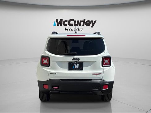 Used 2017 Jeep Renegade Trailhawk AWD/4WD image 4