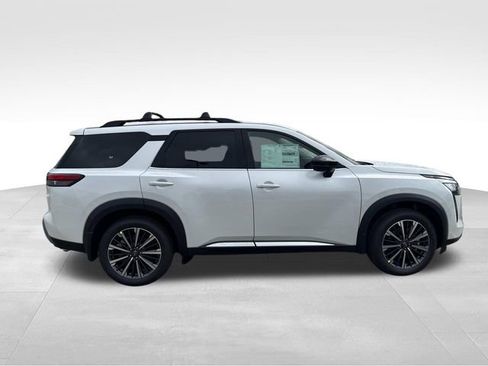 New 2026 Nissan Pathfinder Platinum w/ Cargo Package FWD image 8