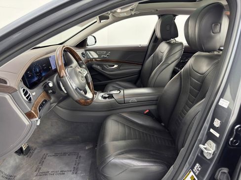 Used 2018 Mercedes-Benz S 560 Sedan image 16