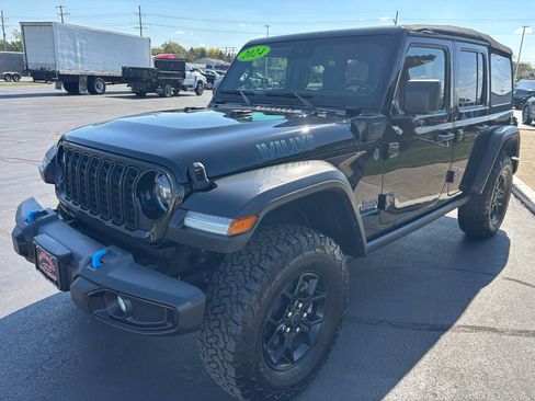 Used 2024 Jeep Wrangler Unlimited image 7