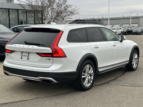 Used 2018 Volvo V90 T5 Cross Country w/ Plus Package image 7