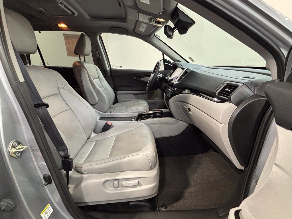 Used 2016 Honda Pilot Elite image 40