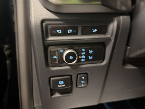 Used 2024 Ford F150 Lariat AWD/4WD image 20