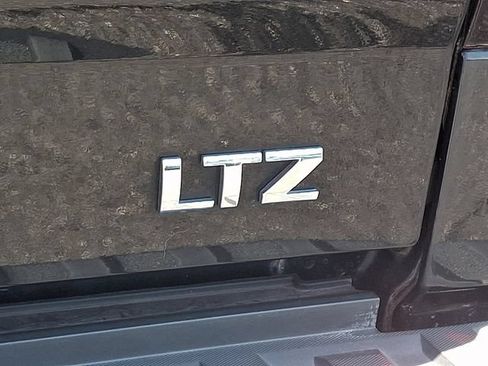 Used 2015 Chevrolet Silverado 1500 LTZ Z71 w/ LTZ Plus Package AWD/4WD image 29