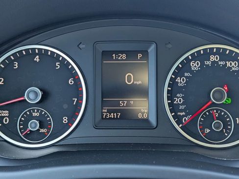 Used 2017 Volkswagen Tiguan SEL image 26