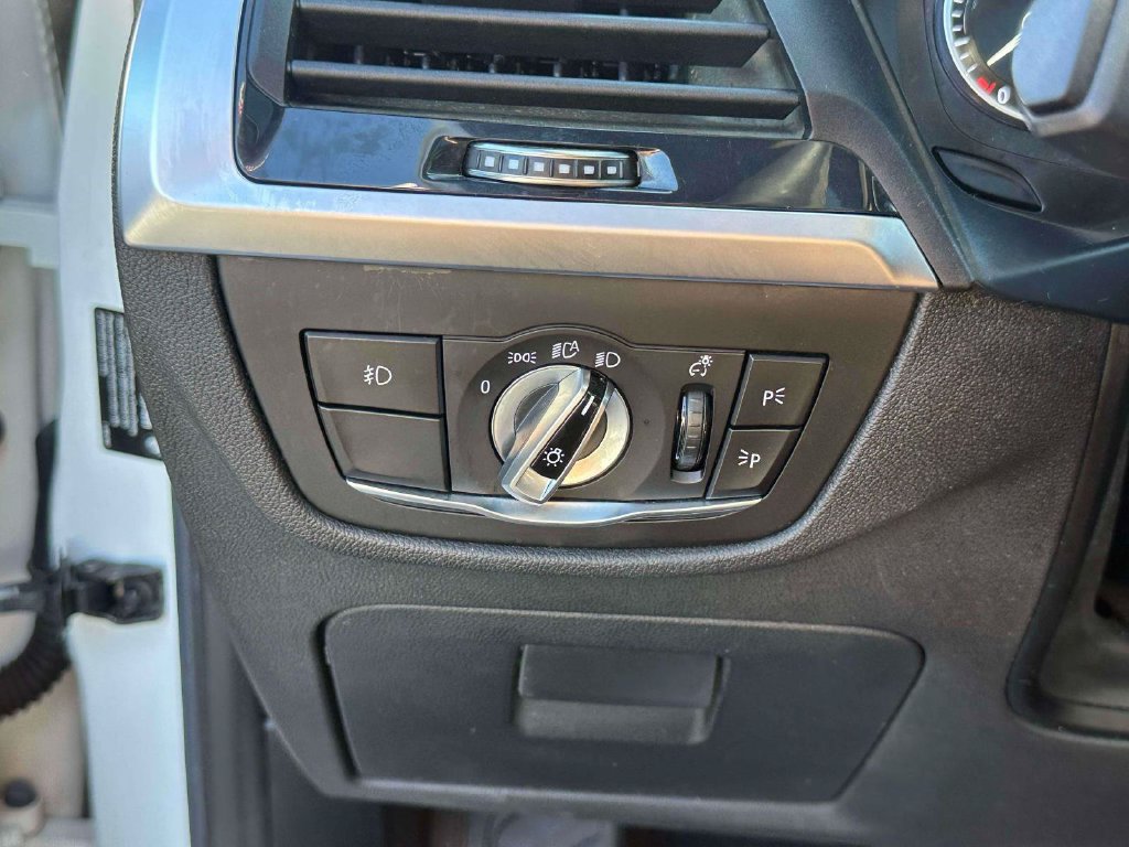 Used 2019 BMW X3 xDrive30i w/ Driving Assistance Package AWD/4WD image 21