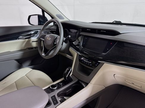 Used 2020 Cadillac XT6 Premium Luxury image 28
