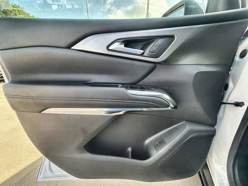 Certified 2026 Chevrolet Traverse LT AWD/4WD image 21