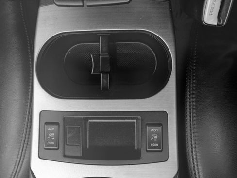 Used 2011 Subaru Outback 2.5i Limited image 30