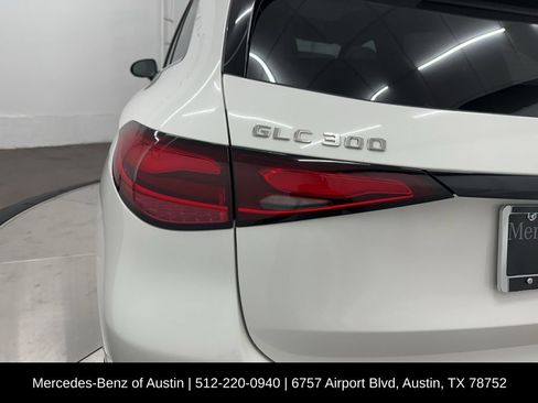Used 2026 Mercedes-Benz GLC 300 image 31