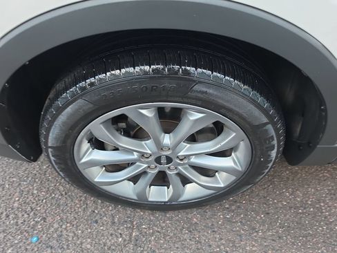 Used 2019 Lincoln MKC Select w/ Select Plus Package AWD/4WD image 25