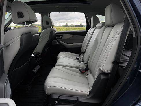 Used 2025 Acura MDX SH-AWD w/ Technology Package image 23