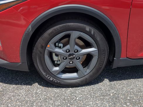 New 2025 Kia K4 LXS image 10