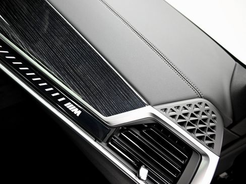 Used 2026 BMW X5 M60i image 31