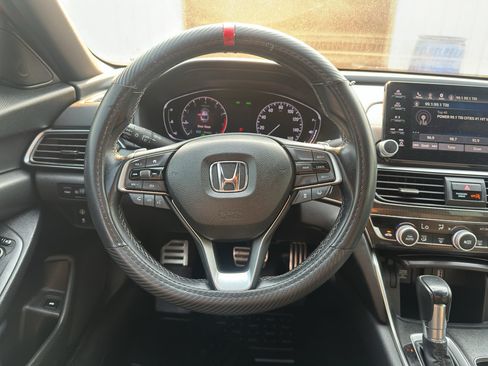 Used 2018 Honda Accord Sport image 13