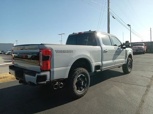 Used 2025 Ford F250 Platinum w/ Tremor Off-Road Package image 7