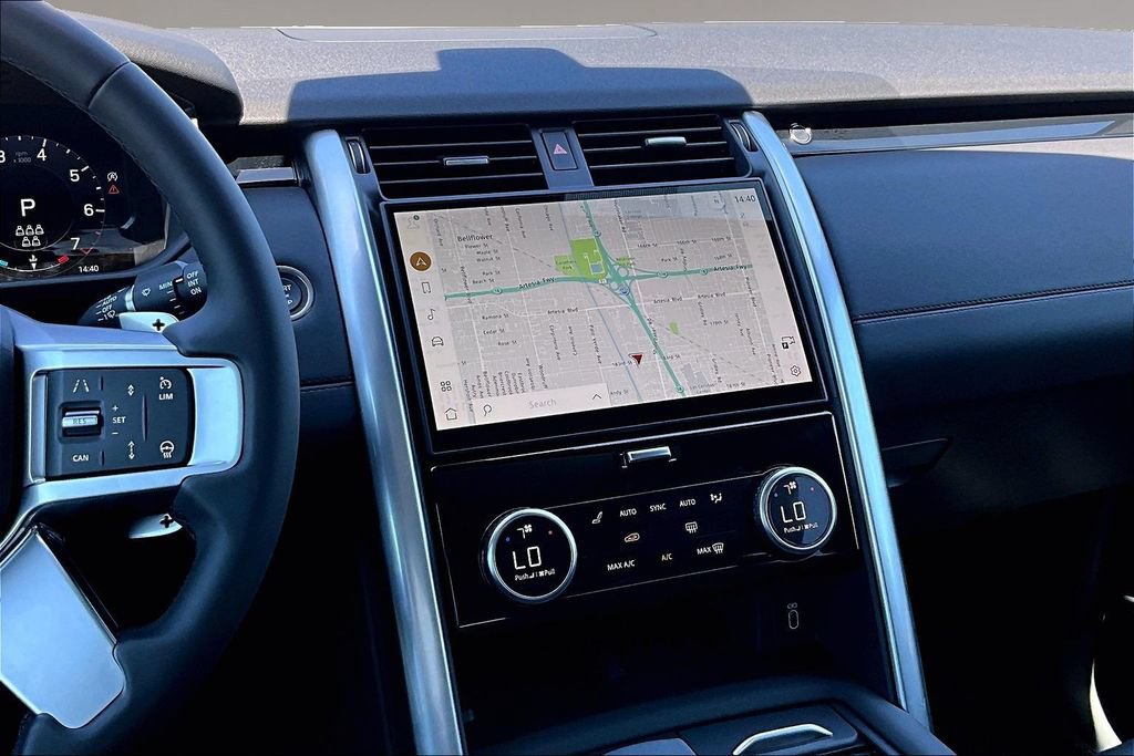 New 2026 Land Rover Discovery S AWD/4WD image 6