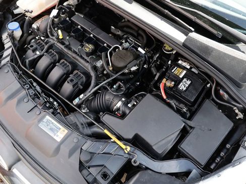 Used 2012 Ford Focus SE FWD image 43
