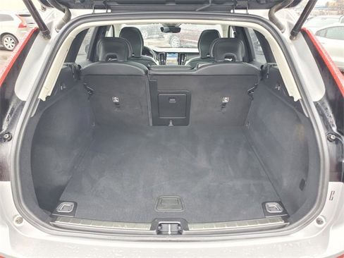 Used 2025 Volvo XC60 B5 Plus image 35