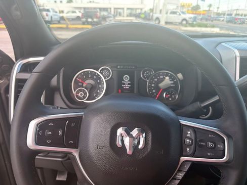Used 2025 RAM 2500 Big Horn AWD/4WD image 10