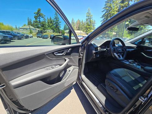 Used 2017 Audi Q7 3.0T Premium AWD/4WD image 20