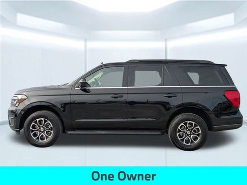 Used 2024 Ford Expedition XLT image 2