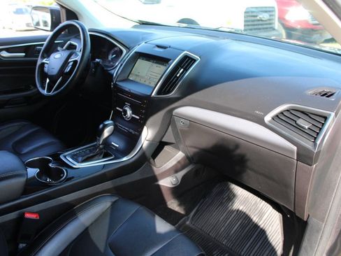 Used 2017 Ford Edge Titanium w/ Technology Package AWD/4WD image 13