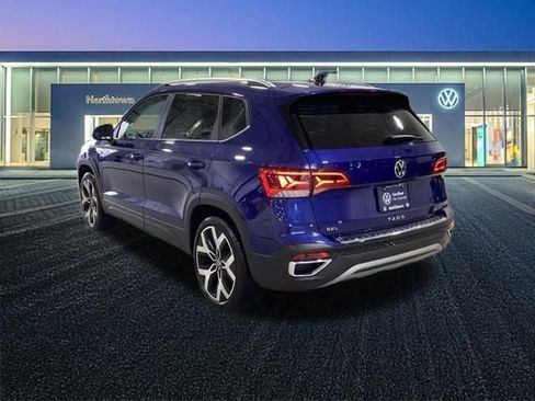 Used 2023 Volkswagen Taos SEL image 8