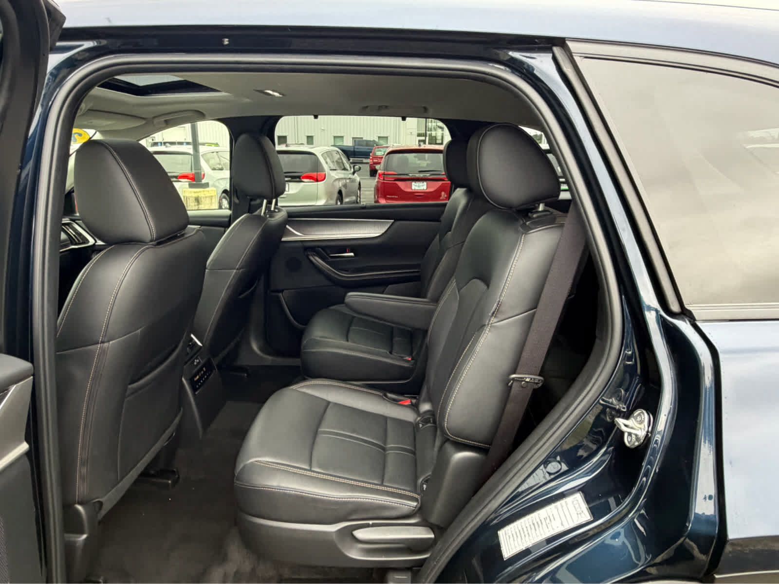 Used 2025 MAZDA CX-90 3.3 Turbo w/ Preferred Package AWD/4WD image 43